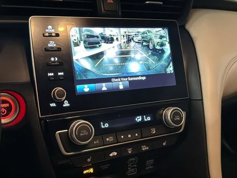 Used 2019 Honda Insight Touring image 29