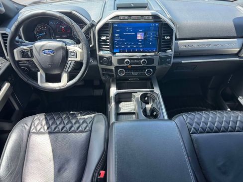 Used 2022 Ford F250 Lariat w/ Black Appearance Package AWD/4WD image 12
