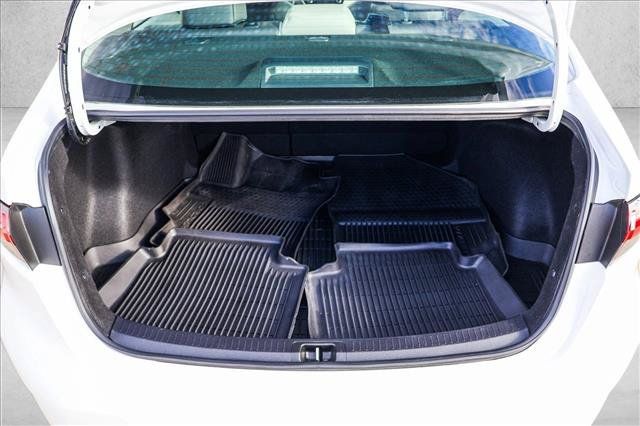 Used 2022 Toyota Corolla XLE FWD image 23