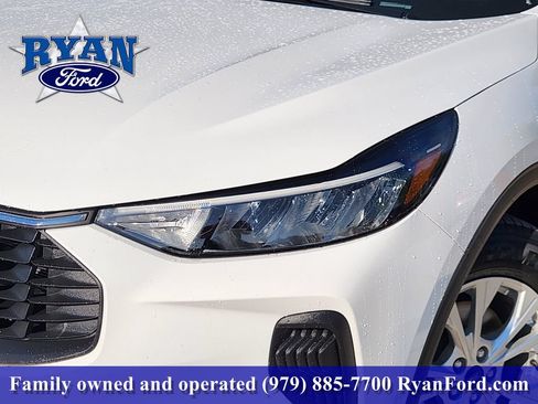 Certified 2025 Ford Escape Active FWD image 6