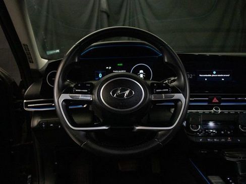 Used 2023 Hyundai Elantra Limited image 22