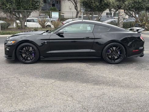 Used 2020 Ford Mustang Shelby GT500 w/ Technology Package image 7