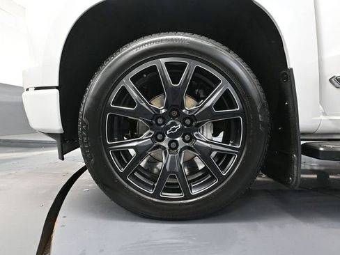 Used 2022 Chevrolet Silverado 1500 High Country image 20