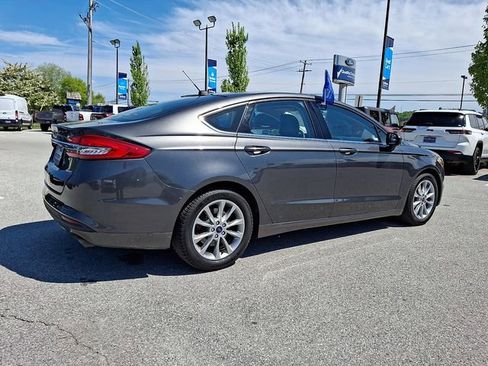 Certified 2017 Ford Fusion SE FWD image 14