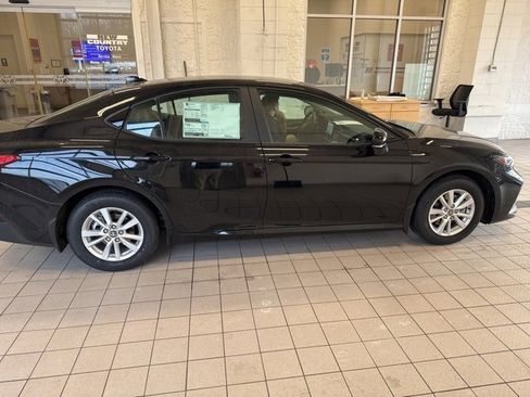 New 2026 Toyota Camry LE image 5