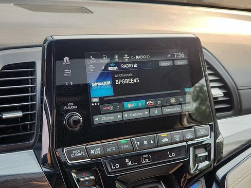 Used 2023 Honda Odyssey Elite image 16