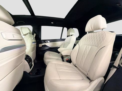 Used 2024 BMW X7 xDrive40i w/ M Sport Package AWD/4WD image 26