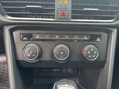 Used 2022 Volkswagen Taos SE AWD/4WD image 19