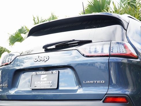 Used 2019 Jeep Cherokee Limited AWD/4WD image 9