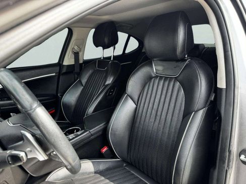 Used 2021 Genesis G70 3.3T RWD image 20