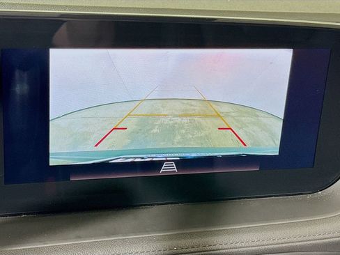 Used 2024 Buick Encore GX Sport Touring image 11