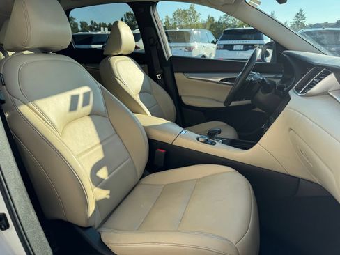 Used 2021 INFINITI QX50 Luxe FWD image 7