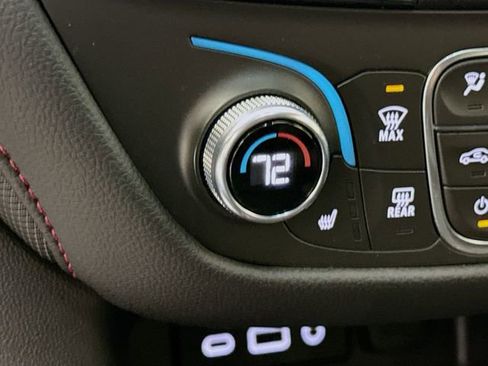 Used 2022 Chevrolet Equinox RS w/ RS Leather Package image 20