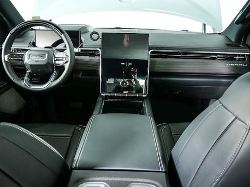 Used 2024 GMC Sierra EV Denali image 18