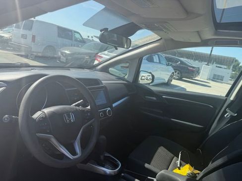 Used 2018 Honda Fit EX image 3