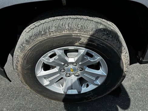 Used 2022 Chevrolet Colorado LT w/ Fleet Safety Package image 17