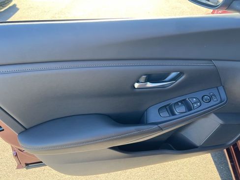 Certified 2024 Nissan Sentra SV image 7