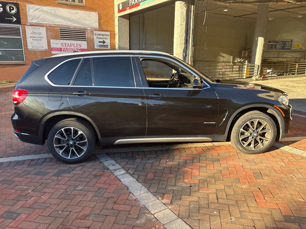 Used 2018 BMW X5 sDrive35i RWD image 2