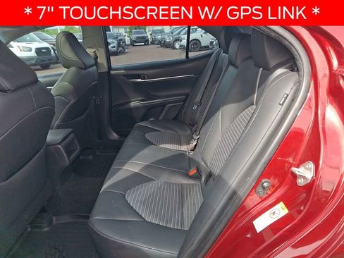 Used 2018 Toyota Camry SE w/ Moonroof Package FWD image 10