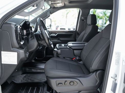 Used 2024 Chevrolet Silverado 3500 LT w/ Convenience Package image 17