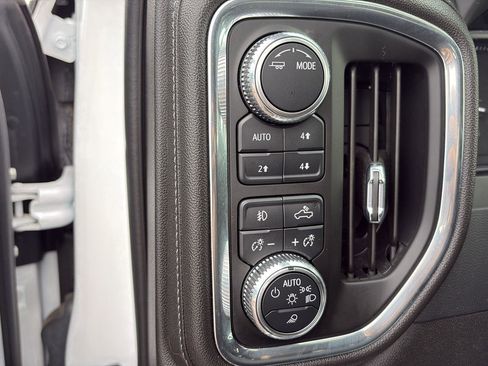 Certified 2023 GMC Sierra 3500 Denali image 21