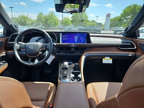 New 2026 Toyota Crown Signia AWD/4WD image 8