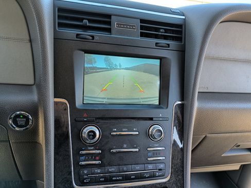 Used 2017 Lincoln Navigator L Select image 29