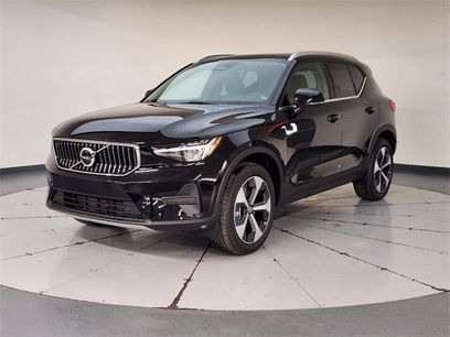 New 2025 Volvo XC40 B5 Core w/ Protection Package Premier