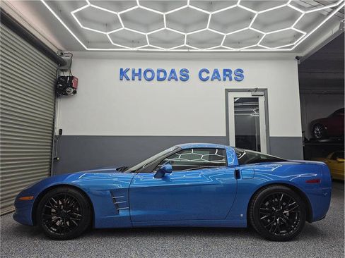 Used 2009 Chevrolet Corvette Coupe w/ Preferred Equipment Group RWD image 1