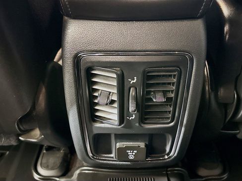 Used 2020 Jeep Grand Cherokee Altitude AWD/4WD image 25