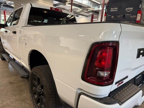 Used 2025 RAM 2500 Big Horn AWD/4WD image 29