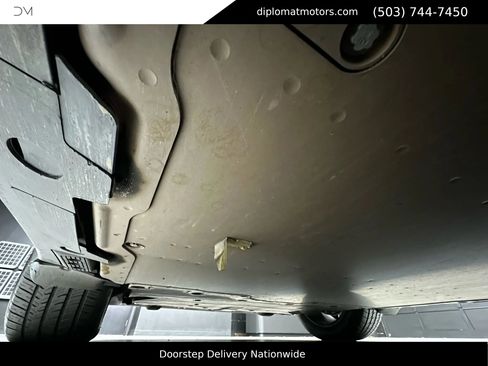 Used 2022 Tesla Model X image 40