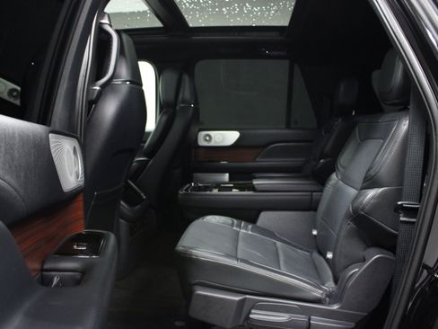 Used 2024 Lincoln Navigator L Reserve AWD/4WD image 13