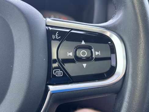 Used 2021 Volvo XC60 T5 Inscription image 45