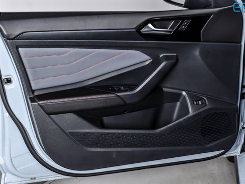 Used 2025 Volkswagen Jetta GLI Autobahn image 15