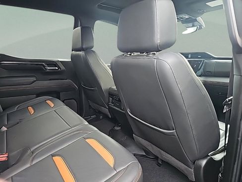 Used 2022 GMC Sierra 1500 AT4 w/ AT4 Premium Package image 31