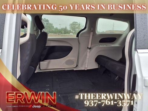 Used 2023 Chrysler Voyager LX image 6