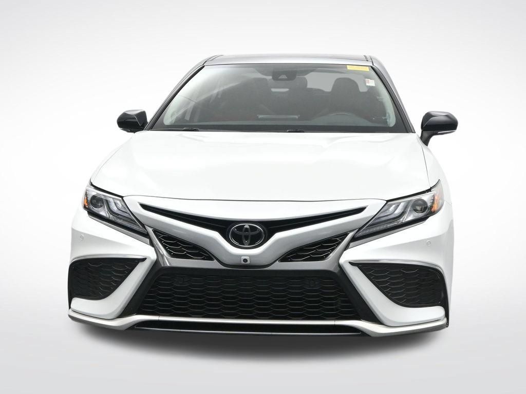 Used 2022 Toyota Camry XSE w/ Navigation Package FWD image 2