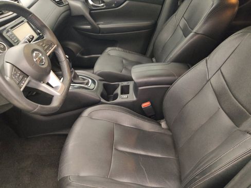 Used 2017 Nissan Rogue SL w/ SL Premium Package FWD image 17