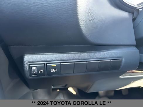 Used 2024 Toyota Corolla LE image 25