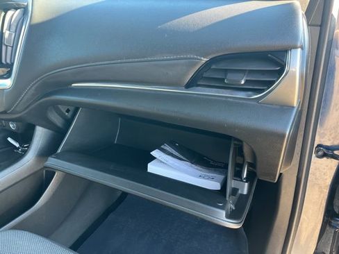 Used 2023 Chevrolet Traverse LT image 56