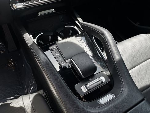 Certified 2025 Mercedes-Benz GLS 450 4MATIC image 34
