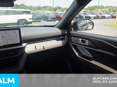 Used 2026 Ford Explorer Platinum w/ LUX Leather Package AWD/4WD image 19