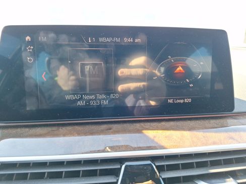 Used 2019 BMW 540i w/ M Sport Package image 24