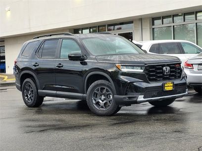 New 2025 Honda Pilot TrailSport