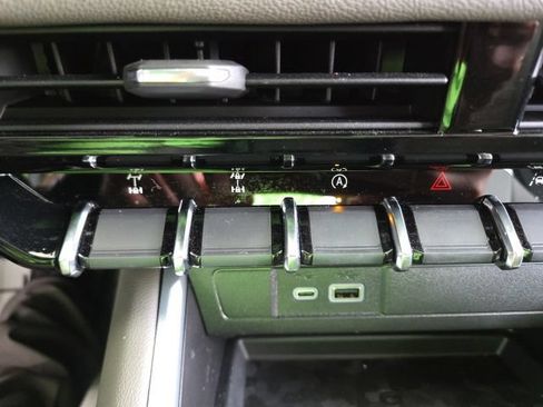 Used 2025 Chevrolet Colorado ZR2 AWD/4WD image 60