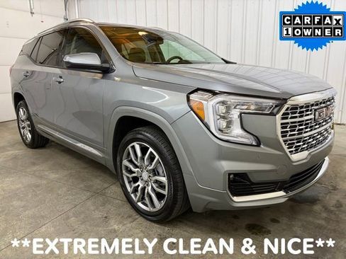 Used 2023 GMC Terrain Denali AWD/4WD image 1