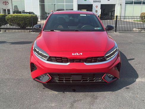 Used 2023 Kia Forte GT w/ GT2 Package FWD image 2