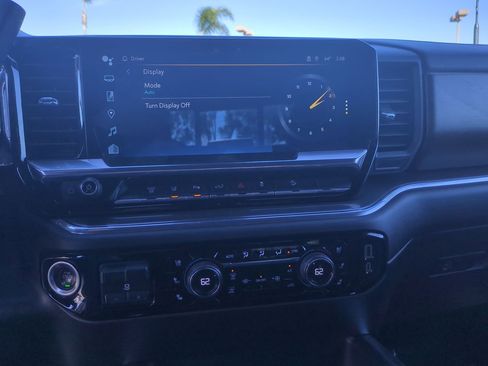 Used 2024 Chevrolet Silverado 2500 High Country w/ High Country Premium Package image 25