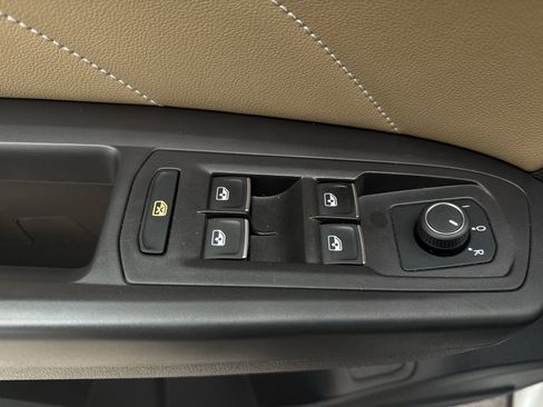 Certified 2023 Volkswagen Atlas Cross Sport SEL image 24